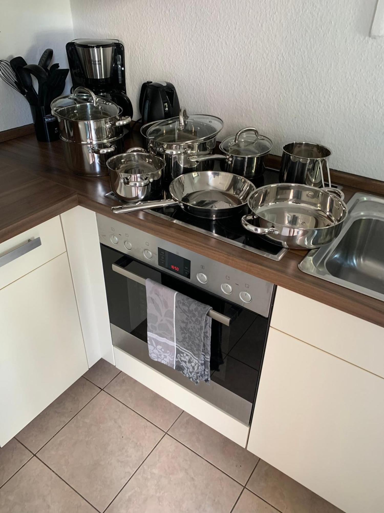 City-Apartment Mit Parkplatz & Fahrradraum! Nur 300M Zum Stadthafen 什未林 外观 照片